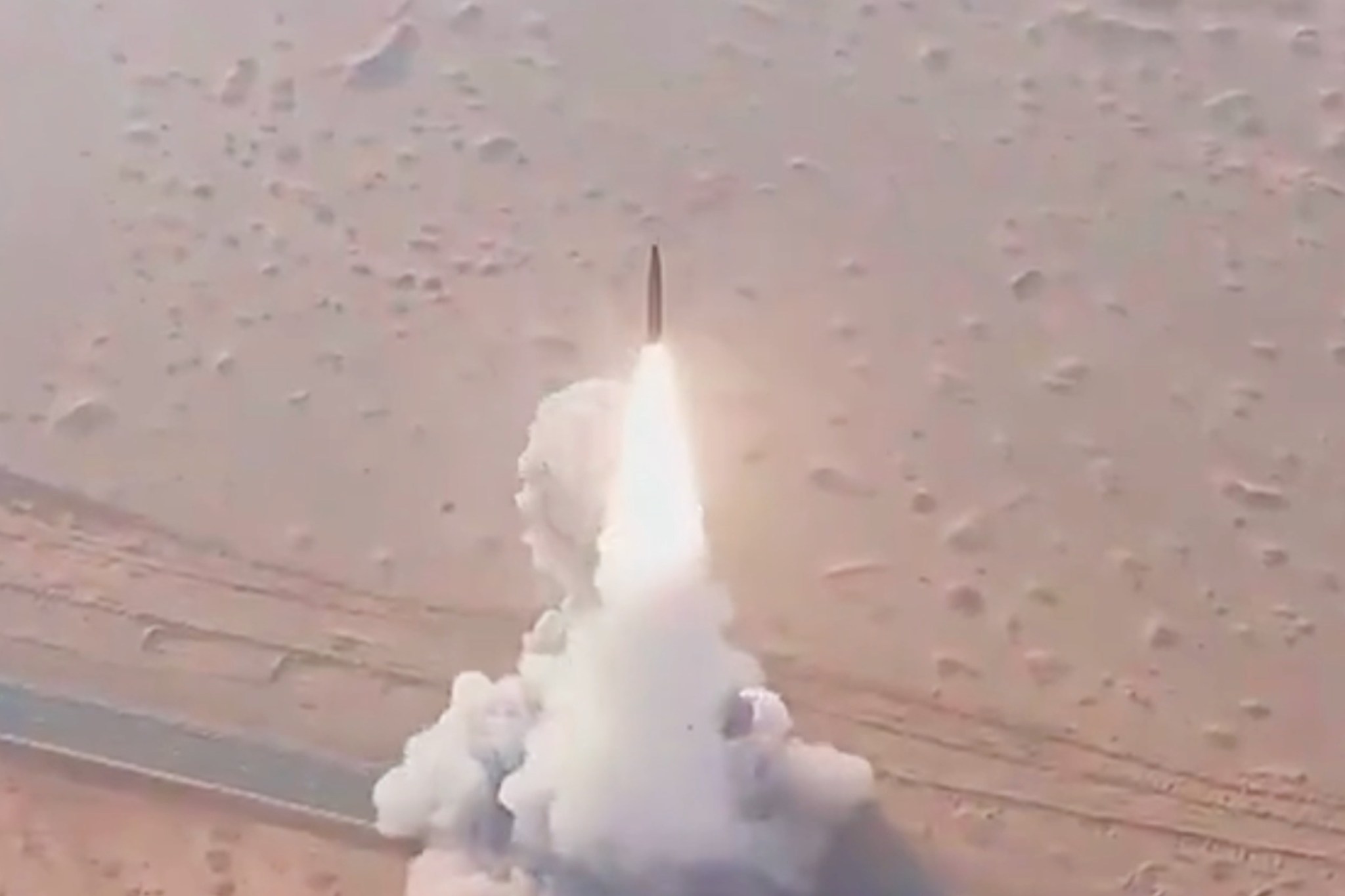 China tests DF-17 hypersonic missile in new video