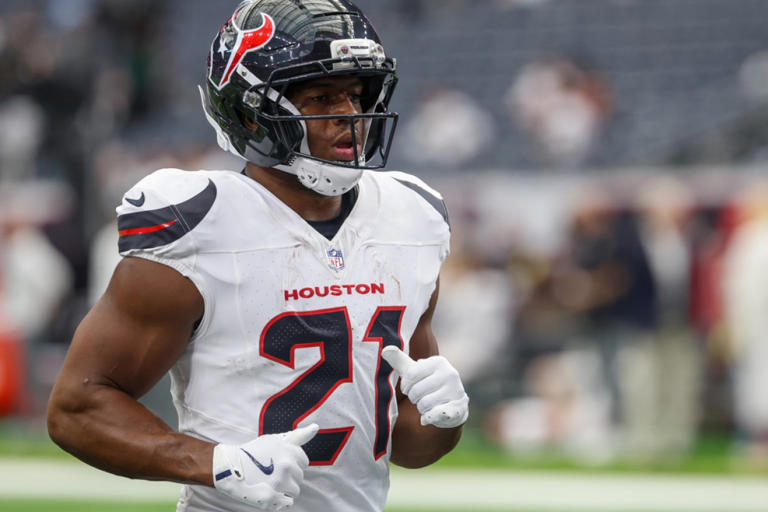 Will Nick Chubb play again in 2026?