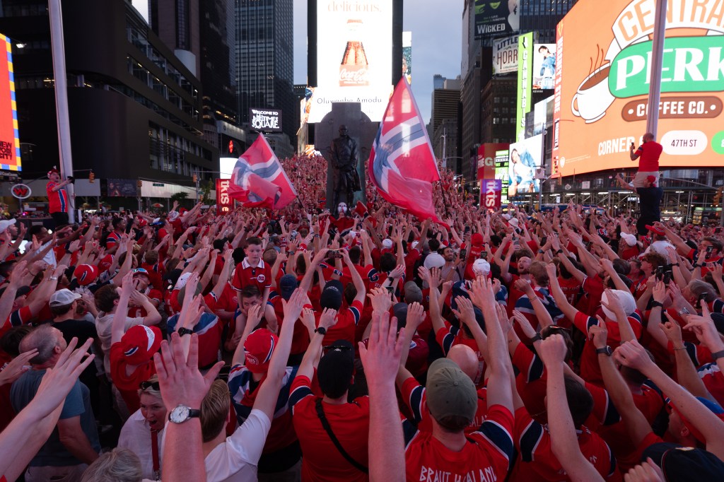 Rowing Norwegian World Cup fans take over NYC subways, Times Square