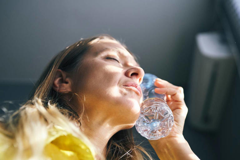 When is it too hot to go to work as extreme weather warning issued in UK