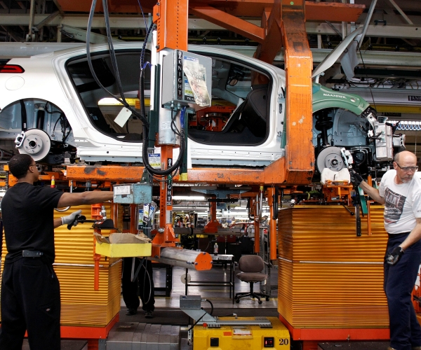 UAW rips GM after robots replace workers
