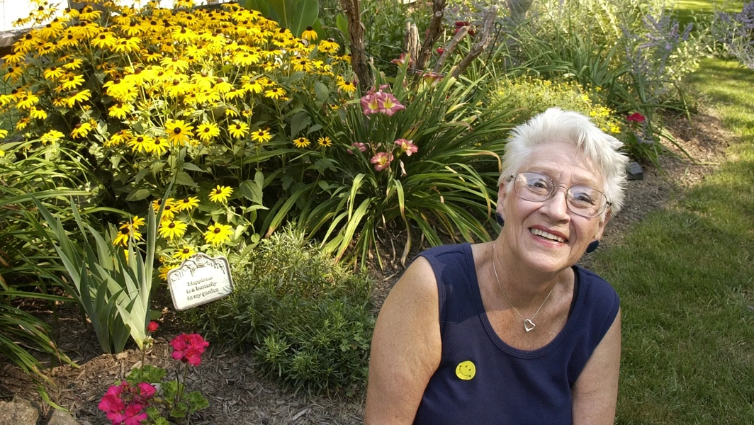 13 stories and ideas for meaningful memorial gardens — free download