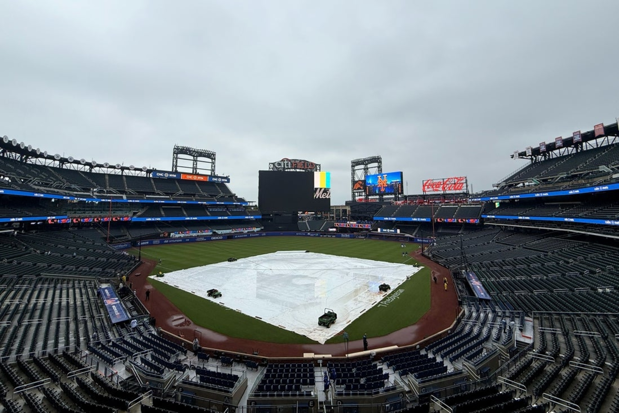 Cubs-Mets rained out; split doubleheader Wednesday