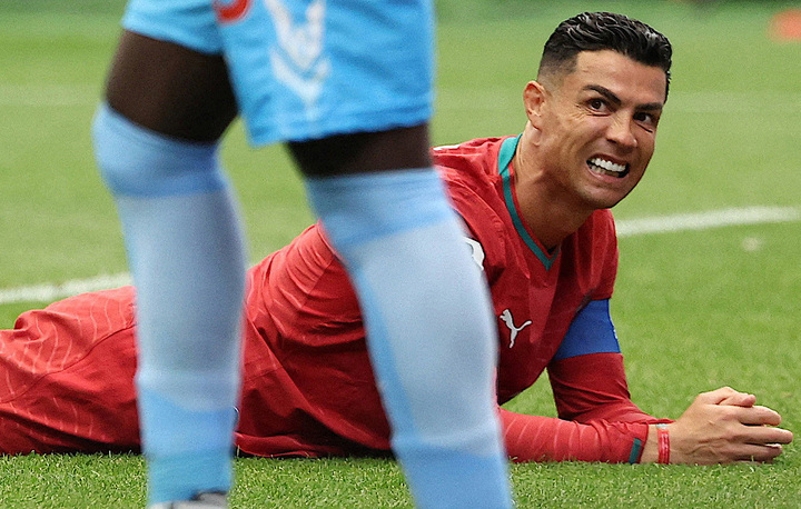 Báo Bồ Đào Nha: Ronaldo đuổi kịp Messi là bất khả thi