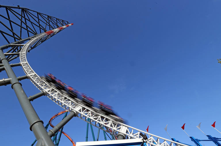 Wait or walk away? Cedar Point gives riders more information during delays