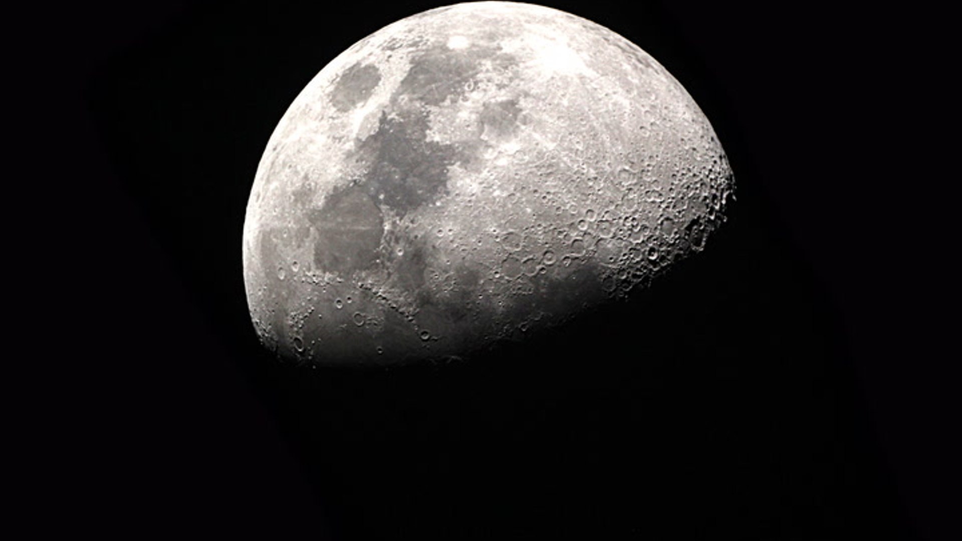 Moon’s mysterious flashes possibly explained
