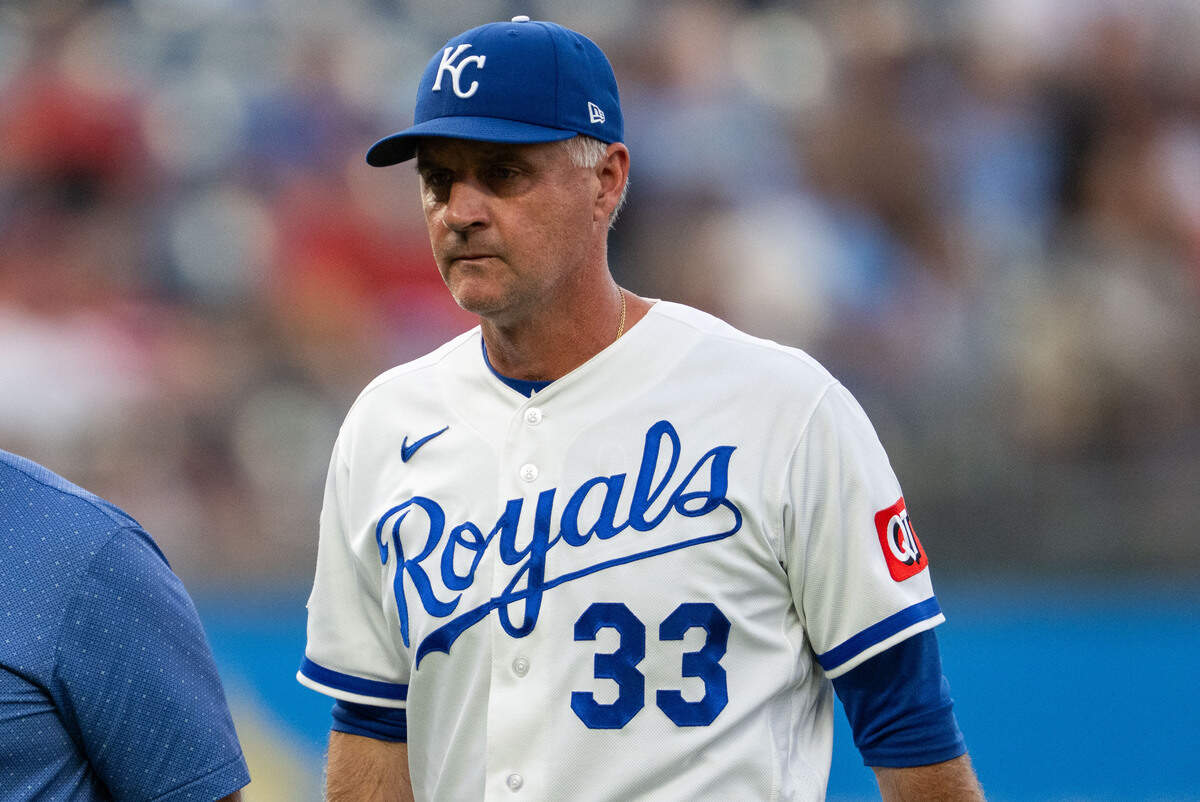 Royals fans were perplexed by decision to bunt in ninth inning of ...