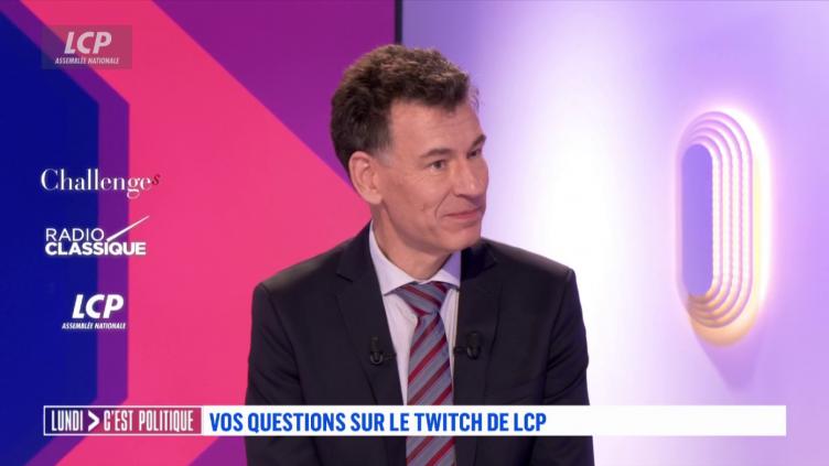 Parcoursup le ministre de l'Enseignement supérieur "déconseille très — free download