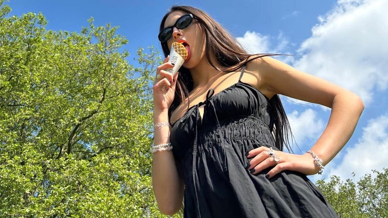 olivia rodrigo black dress Put a Pop Princess Twist on the Little MSN