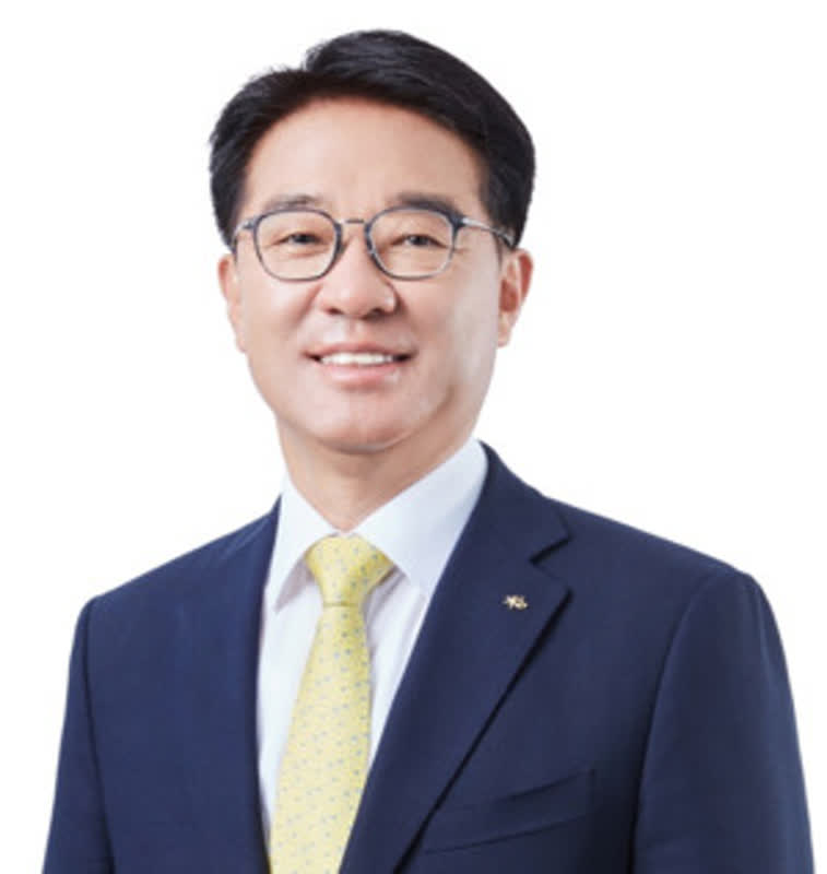 '민간 출신' 이동철 신임 여신금융협회장 선출, 카드·캐피탈 업계 위기 돌파할까
