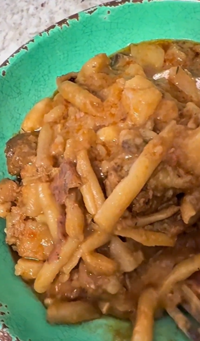 Easy one pot vegan spicy swamp potatoes recipe