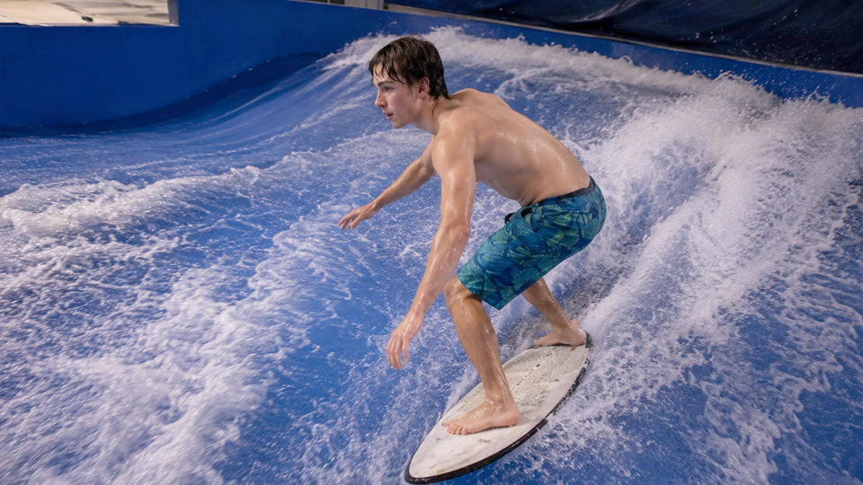 Indoor wave machine delivers fast surf experience