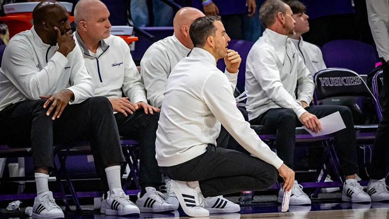 Husky basketball deals with considerable coaching turnover