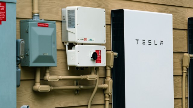 Homeowner says Tesla Powerwall 3, 16-panel array erased electric and ...