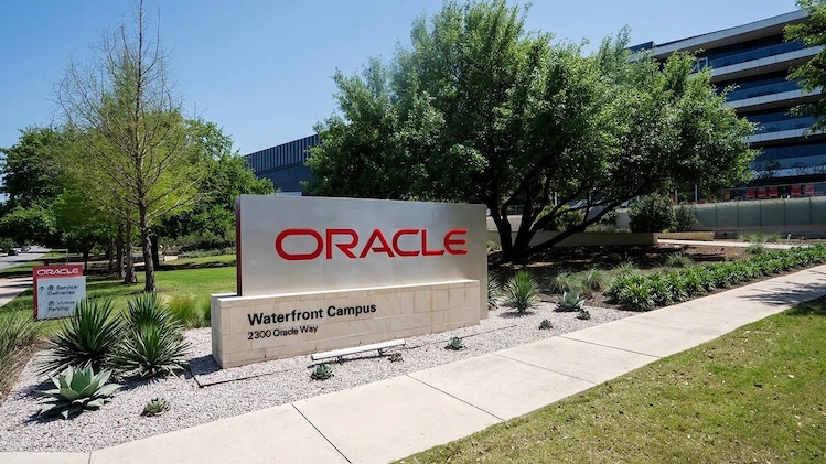 Oracle cuts roughly 21,000 jobs in FY 26 amid expanded AI push