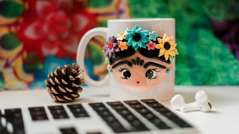 The making of an icon: How did Frida Kahlo’s face - and monobrow ...