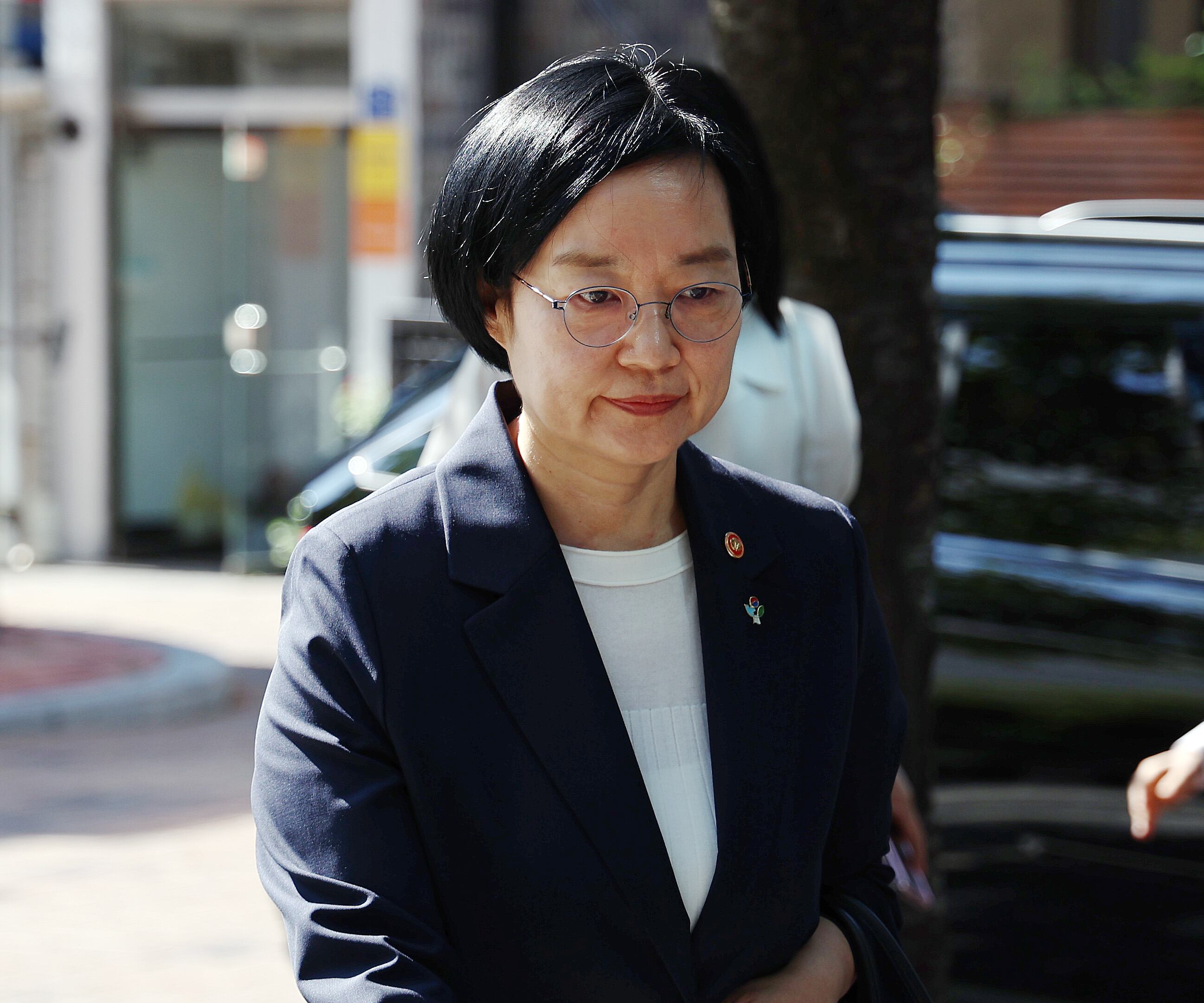 Han Seong-sook sells three properties, donates 500 million won