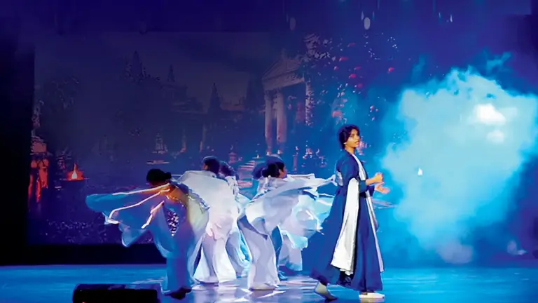 Witness a unique performance in Bandra blending the Beatles, Shakespeare