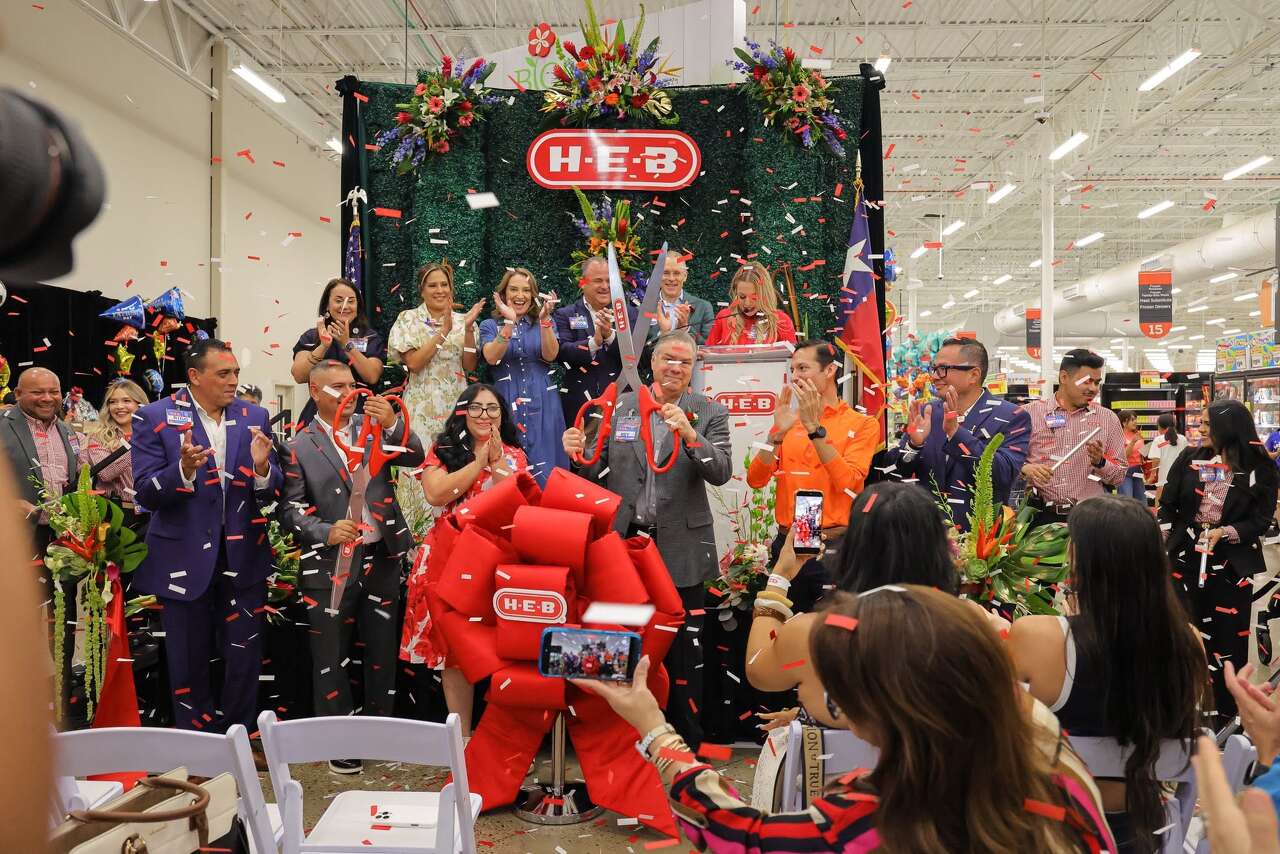 This South Texas H-E-B just reopened after a massive $34M makeover