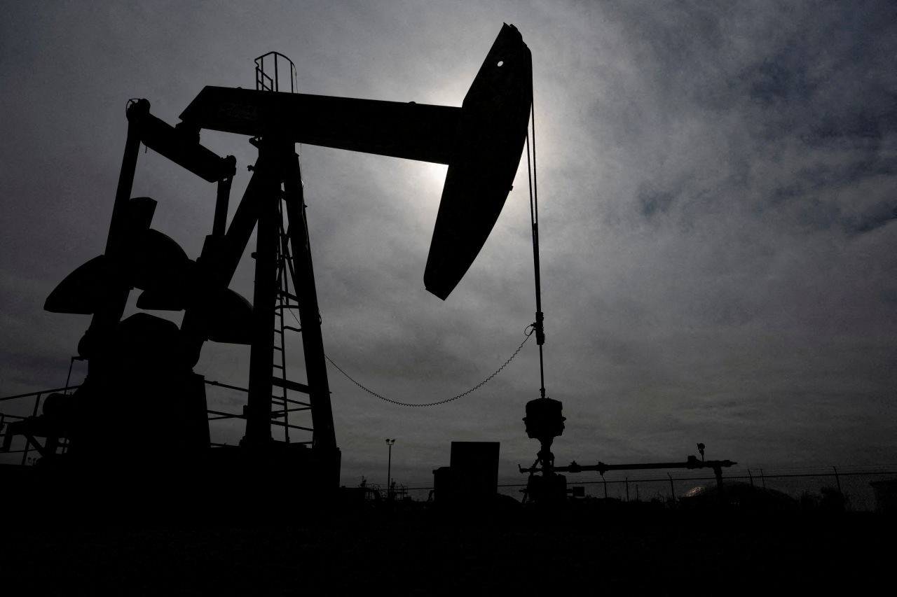 US crude oil stockpiles post weekly increase