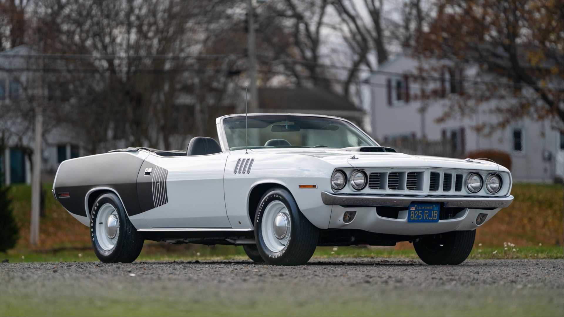 3/4 front view of 1971 Plymouth Hemi 'Cuda Convertible