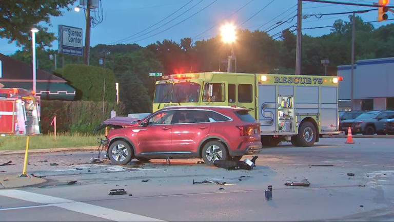At least 1 injured in crash along Route 30 in Hempfield Township