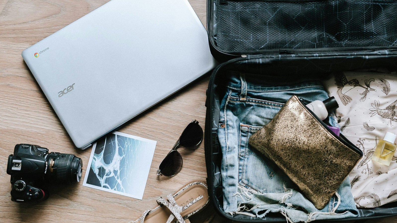 How stylish men pack for international travel
