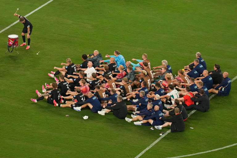Erling Haaland scores 2 more goals and Norway beats Senegal 3-2 to ...
