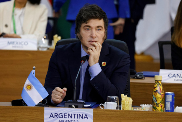 Javier Milei reforma por decreto el régimen minero en Argentina para ...