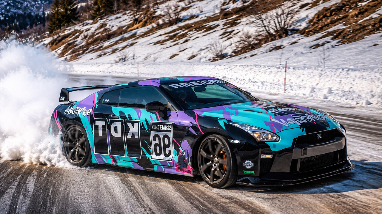 Nissan R35 GT-R fires huge flames after rebuild