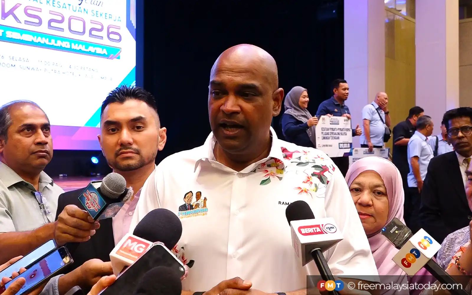 Trade unions must do more to attract members, says HR minister
