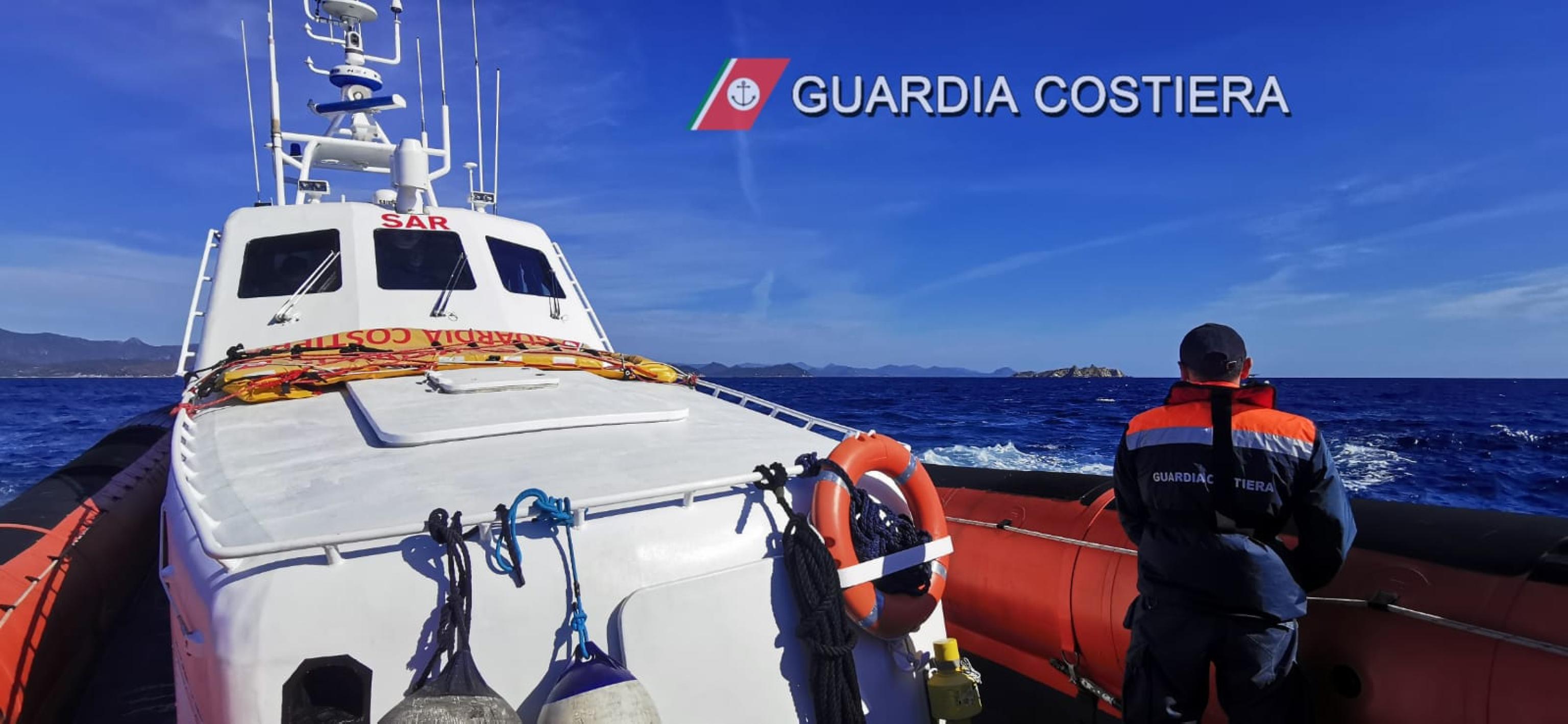 Turista 27enne muore per un malore fra gli scogli, trovato dopo due ore