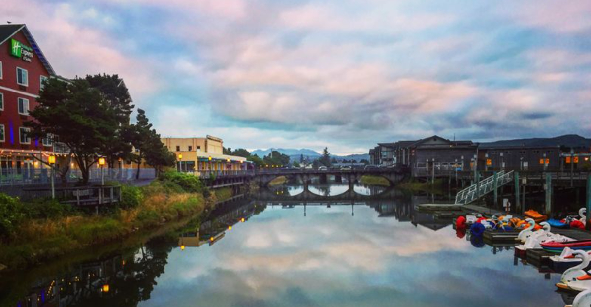 This charming Oregon town is a must-visit for antique lovers