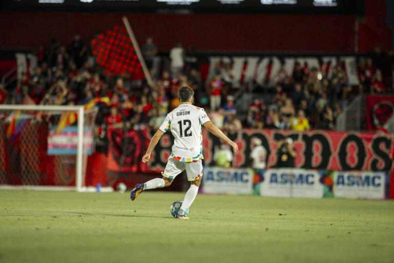 Roots score four in second half, defeat Phoenix Rising FC 4-3 in ...