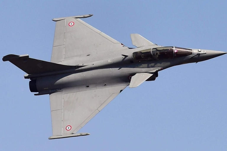 Rafale 'bridge support' tender sparks debate, IAF seeks interim cover ...