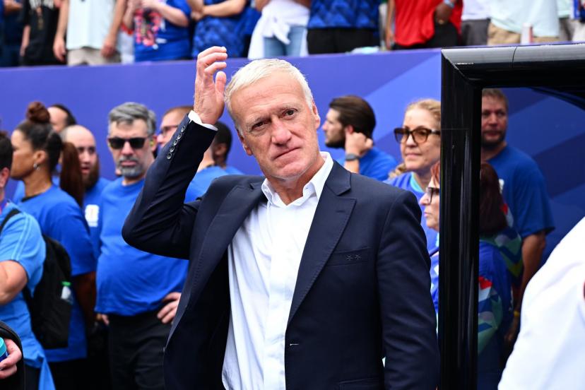 Endeuillé, Didier Deschamps rentre en France