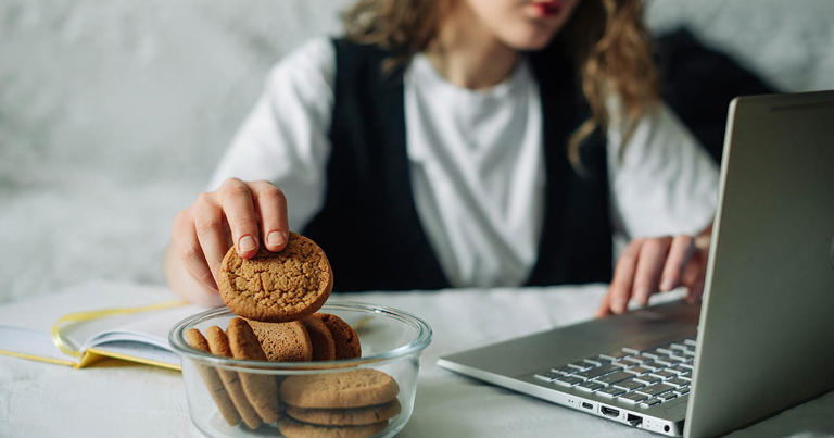 Constant snacking might be the most dangerous thing you're doing to ...