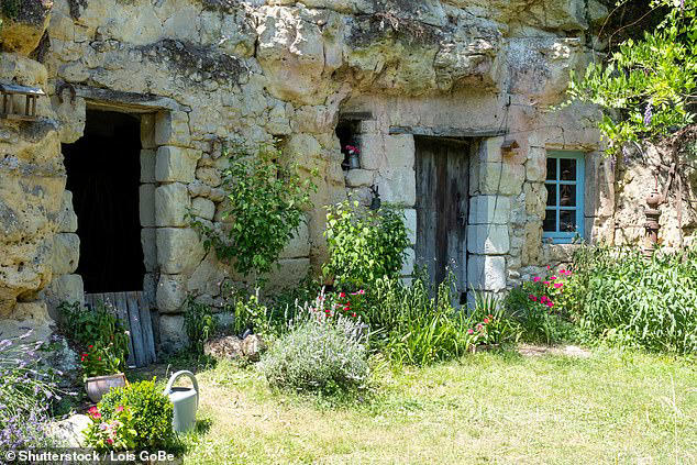 In a troglodyte village in the Loire Valley, homes stay naturally cool amid heatwaves
