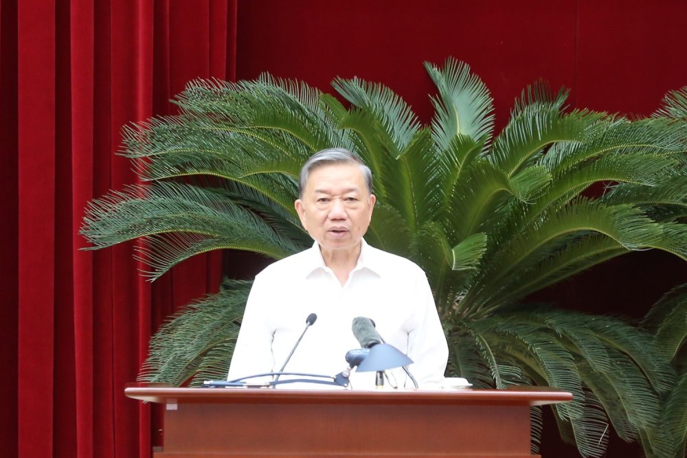 Không để lọt cán bộ không đủ tiêu chuẩn, không bỏ sót người thật sự có tài