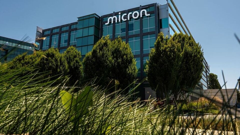 Micron Technology shares plunge 13% as AI valuation fears grow