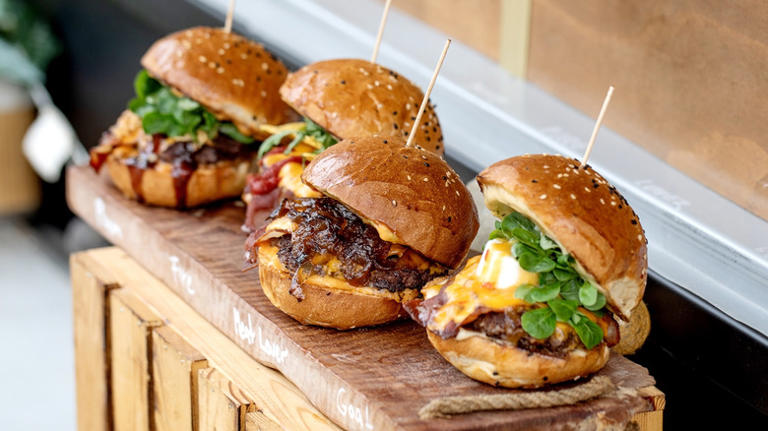 5 best chain restaurant sliders, according to customers