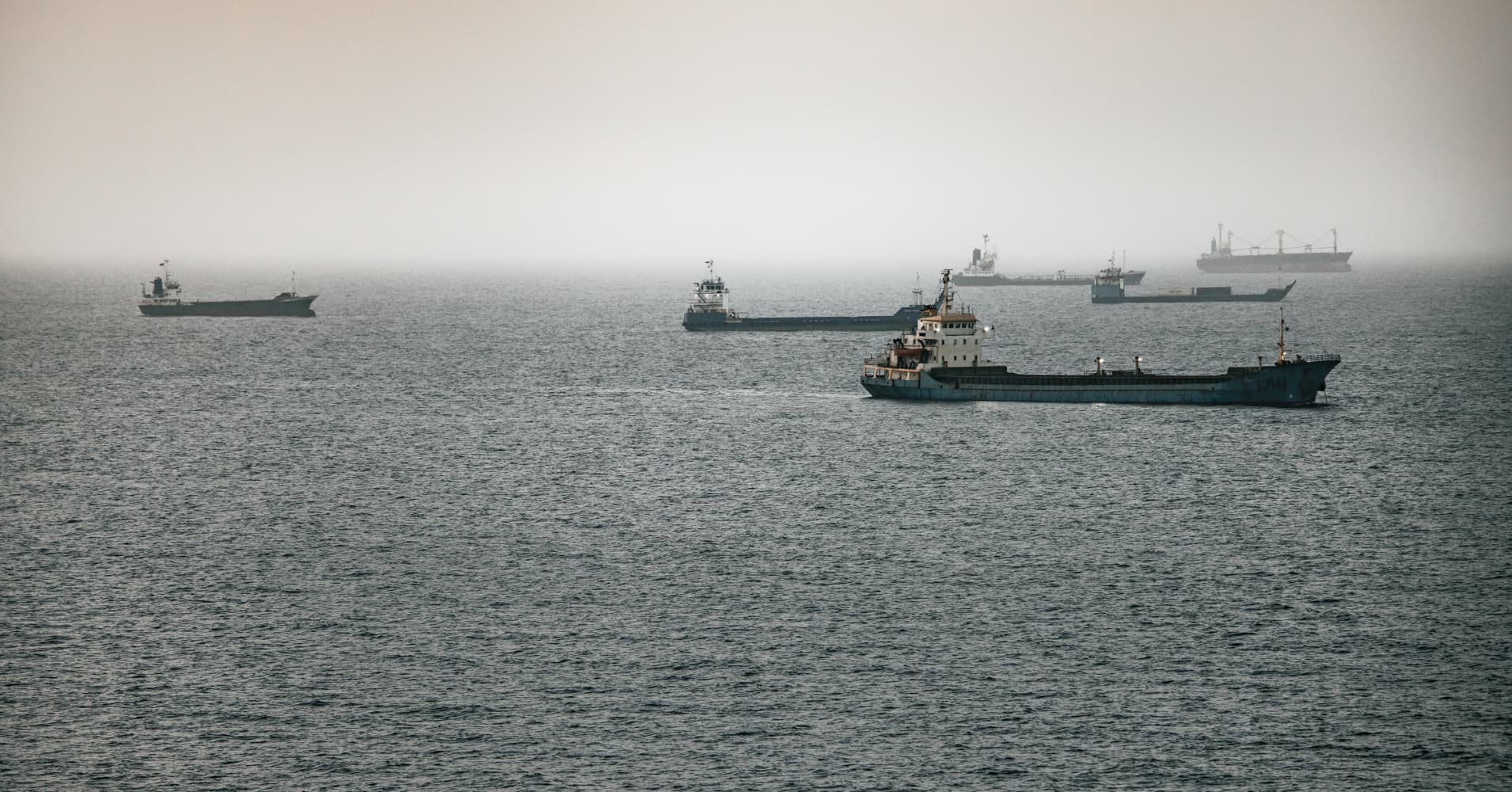 Oil prices rise as US and Iran contest control of Strait of Hormuz with fresh strikes