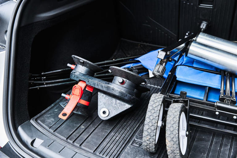 This compact bike rack uses smart suction to fit sports cars ...