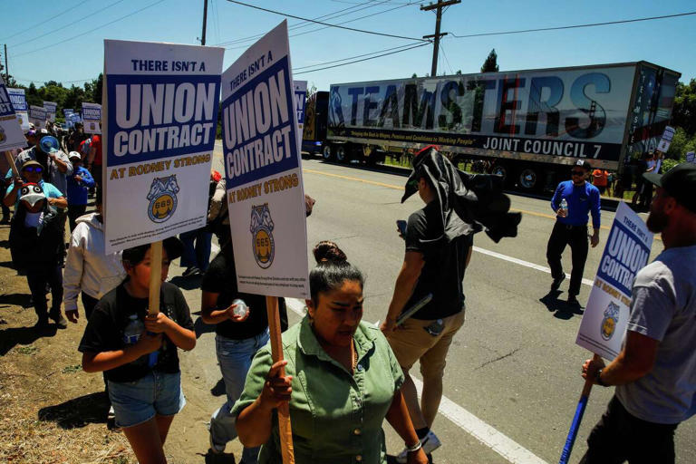 Unions are rare in California wine. But the industry crisis has pushed ...