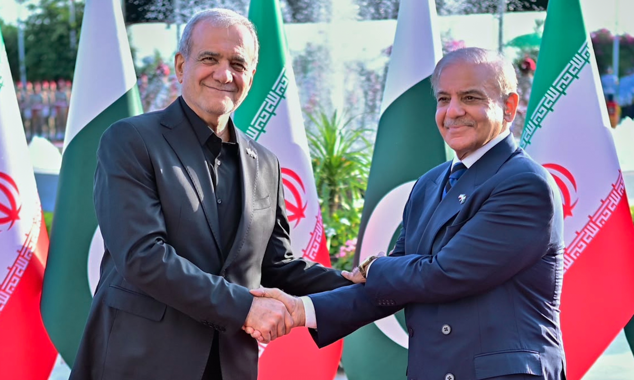 Iran tuyên bố không đàm phán về chương trình tên lửa