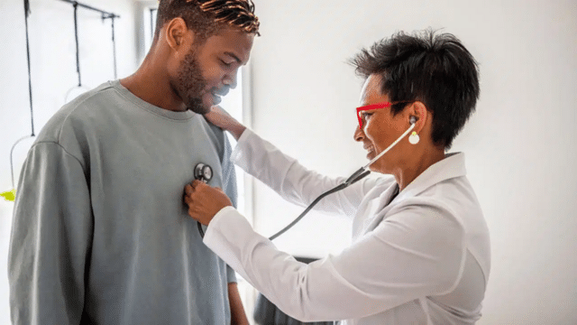 Heart health warning: These 5 symptoms could signal a serious heart ...