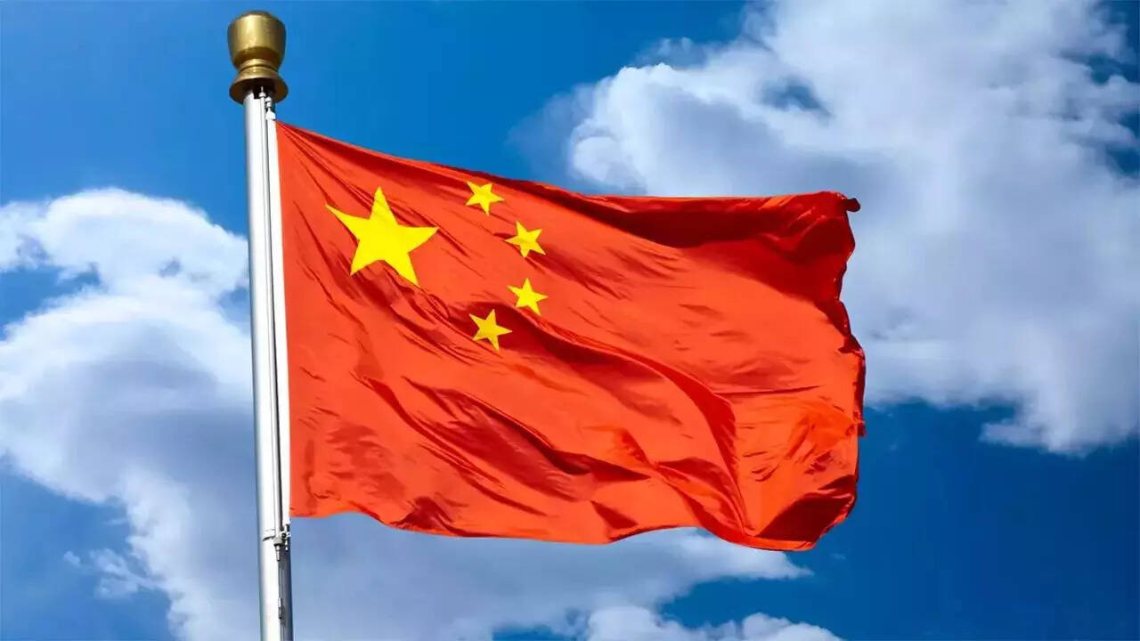 China hits back at US 'ban' on its tech companies with sanctions on 10 ...