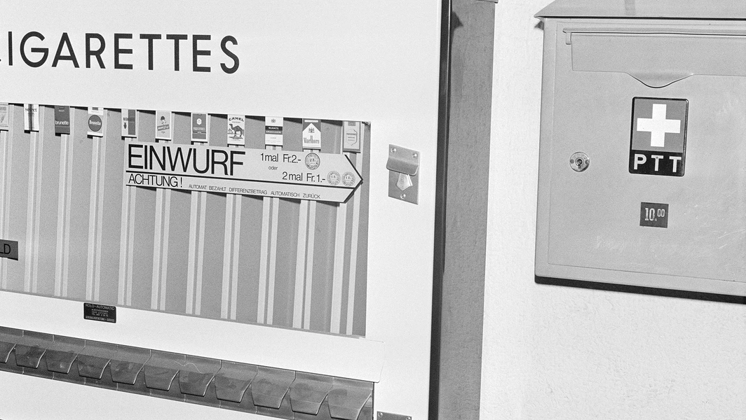 pack of cigarettes in europe Where do the health warning photos on cigarette boxes come from?