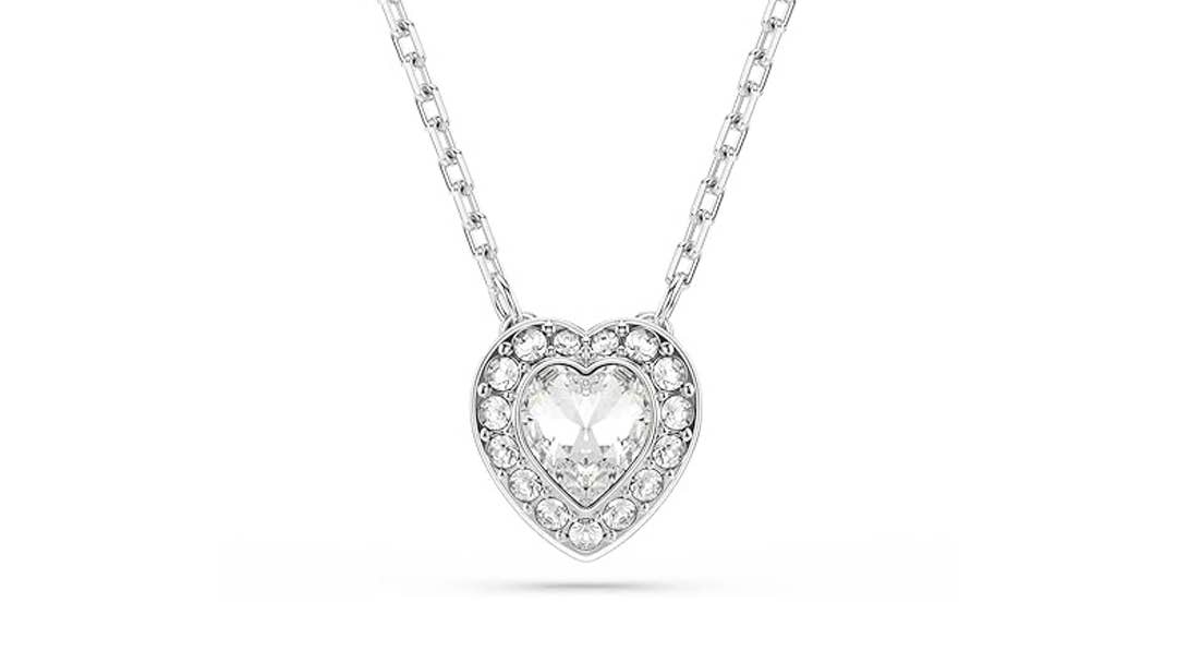 swarovski-ariana-grande-heart-pendant-necklace