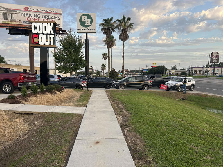 Huge crowd celebrates opening of first Cook Out on the Mississippi Coast